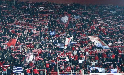 Φωνή και στήριξη. Από το... ζέσταμα, μέχρι το 90'!