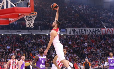 Στο Top 10 το κάρφωμα του Παπαπέτρου!