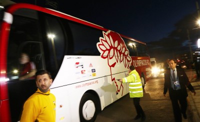 Έφτασε ο Ολυμπιακός (video)