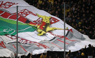 Η υποκρισία σε όλo της το μεγαλείο...