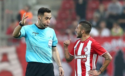 Τα... έχασε ο Παπαπέτρου!