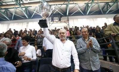 Σαρώνει ο Μιχάλης Κουντούρης