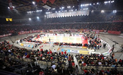 Δεν γινόταν να λείπει αυτό το πανό... (photo)