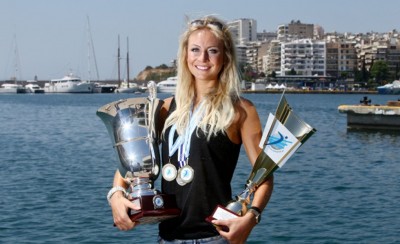 Έμεινε στο Λιμάνι και η Χίπε!