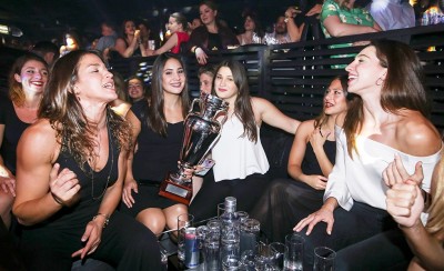 Έτσι το γλέντησαν τα κορίτσια του Θρύλου! (photos+videos)