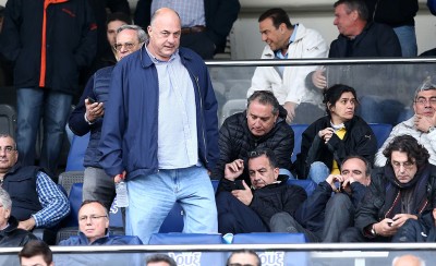 Του κάνει... μούτρα ο Μελισσανίδης και 