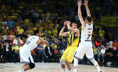 Με Φενέρ στον τελικό ο Θρύλος