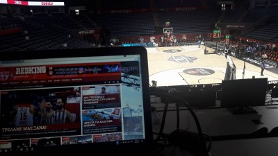 Οι τελευταίες ετοιμασίες στο γήπεδο (video)