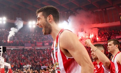 «Τίποτα λιγότερο από το 100%»