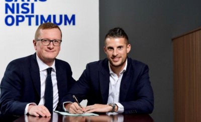 Ανανέωσε ο Μιραλάς