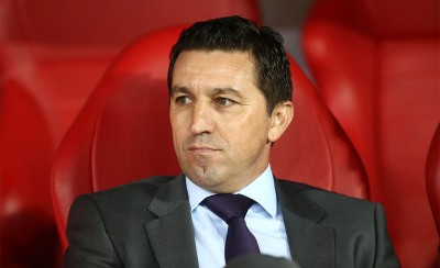 Παρουσιάζει τον Χάσι