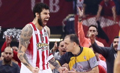 Εδώ είναι Πειραιάς...