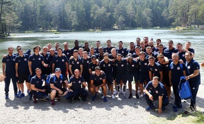 Το οικογενειακό γεύμα του Θρύλου (photos)