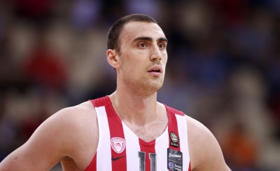Χωρίς Μιλουτίνοφ η Σερβία!