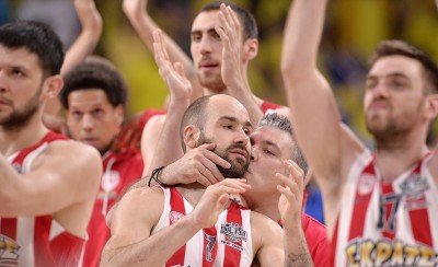 Έχει... ψηλώσει σε όλα τα επίπεδα ο Θρύλος!