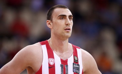 Αφήνουν Μιλουτίνοφ στον Θρύλο οι Σπερς!