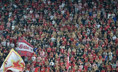 Απίθανο: Κοριτσάκι 3 χρονών τραγουδάει 