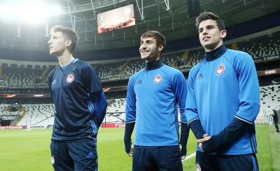 Ευχήθηκαν στον Μανθάτη (photos)