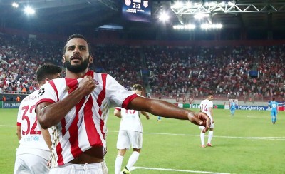 Η απάντηση του Θρύλου, πρέπει να είναι δυνατή!
