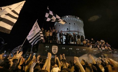 Ούτε με την 