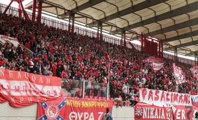 Ο κόσμος ήταν ξανά εκεί