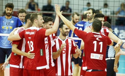 Δυνατά για την πρόκριση