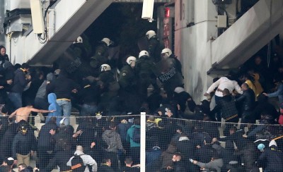 Μία από τα ίδια. Επεισόδια των οπαδών της ΑΕΚ