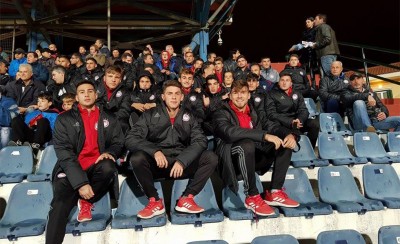 Από κοντά και οι Νέοι