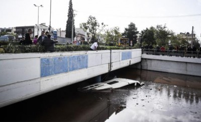 Ασύλληπτο: Επτά νεκροί στη Μάνδρα Αττικής!