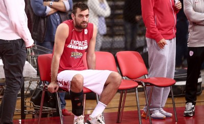 Τα έβαλε με την τύχη του ο Μάντζαρης