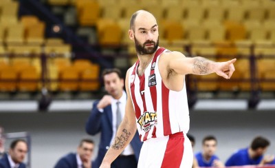 Ο αρχηγός είναι και πάλι εδώ!