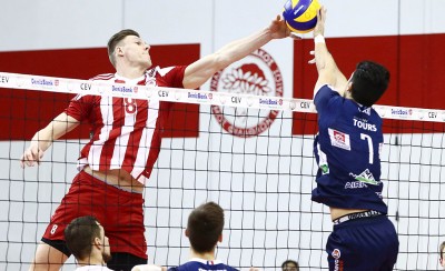 Με Λοκομοτίβ Μπακού στους 