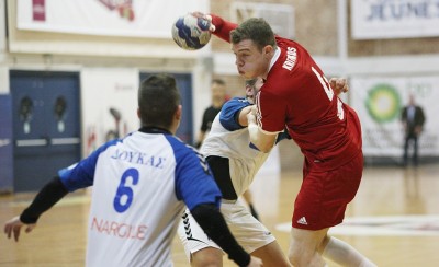 Στην κορυφή και αήττητος!