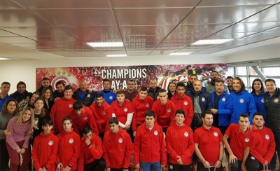 Μία μεγάλη ομάδα! (photos)