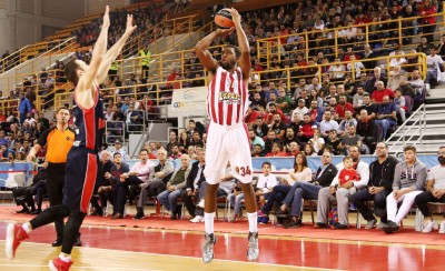 Ο Τόμπσον πήρε το... όπλο του!