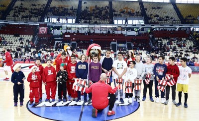 Χαμόγελα και δώρα στο ΣΕΦ