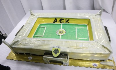 Από μακέτες και πίτες, καλά πηγαίνουν