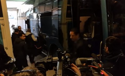 Υποδοχή με μπινελίκια! Αυτοί είστε! (video)