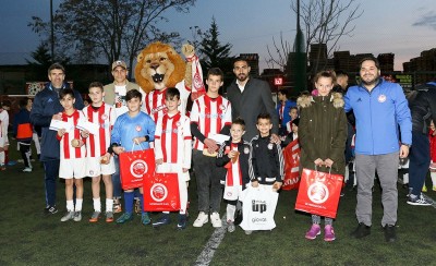 Γιορτή στο Ρέντη με Τζούρτζεβιτς και Βέργο!