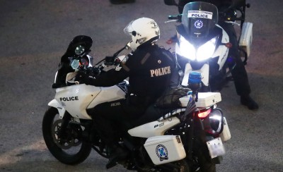 Οι ΑΕΚτζήδες στο Λιμάνι του Πειραιά τι γυρεύουν;