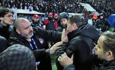 Απίστευτες καταγγελίες από Καραπαπά!