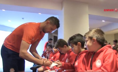Δίπλα στα ινδάλματά τους (video)