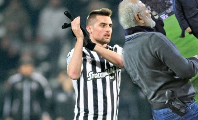 Μπήκε με όπλο και τους φταίει ο Ολυμπιακός!
