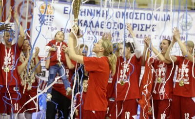Παντού θα προσκυνάτε τον Ολυμπιακό!
