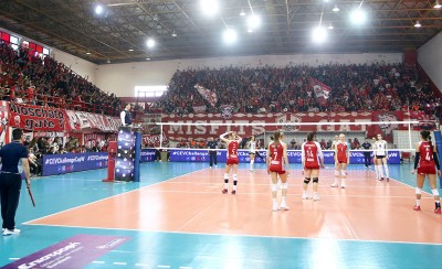 Όλοι Ρέντη για το ιστορικό τρεμπλ (photo)