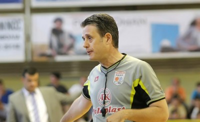 Ο Γκόντας, οι... μάγκες και η πίσω πόρτα!