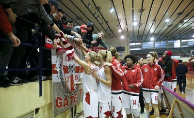 Τίτλο στο Κερατσίνι με το λαό του!