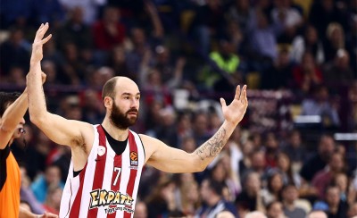 Ο ΕΣΑΚΕ βραβεύει τον αρχηγό!