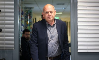 Γελάει ο κόσμος όλος!