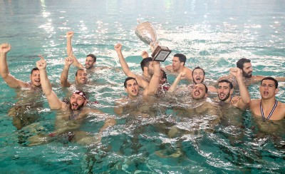 Θρύλε ξεκόλλα τα έχεις πάρει όλα!